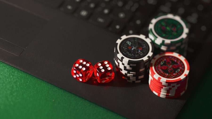 Top 5 Devices for Perfect Online Casino Experience